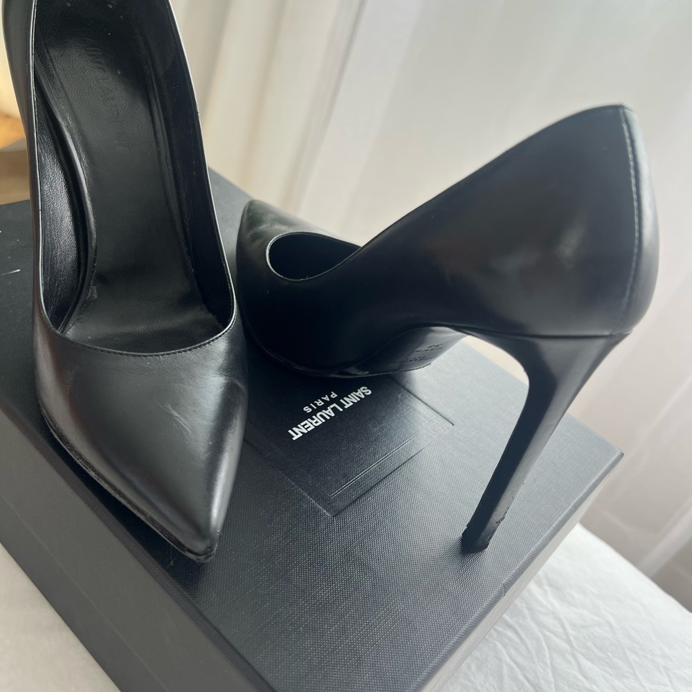 Saint Laurent Black High Heel Pumps